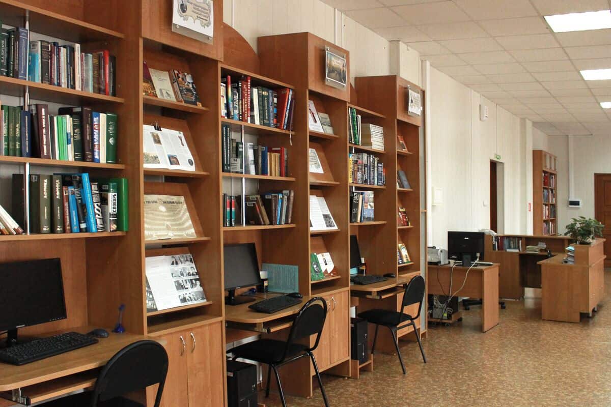 Читальный зал информационно-справочного отдела