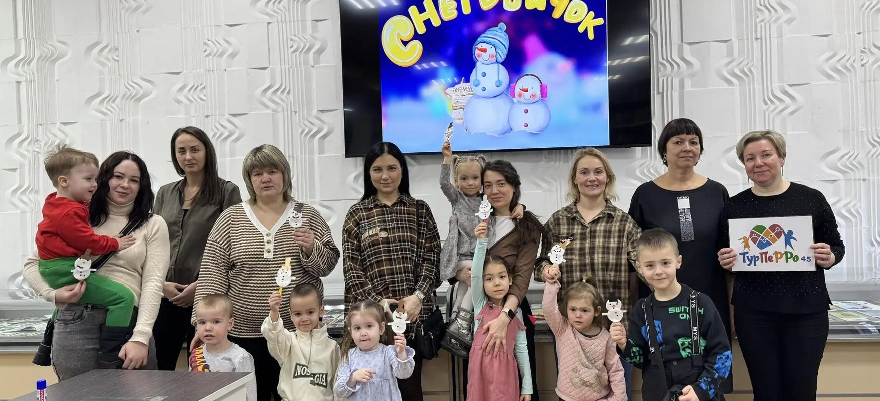 Новогодний мастер-класс «Снеговичок»