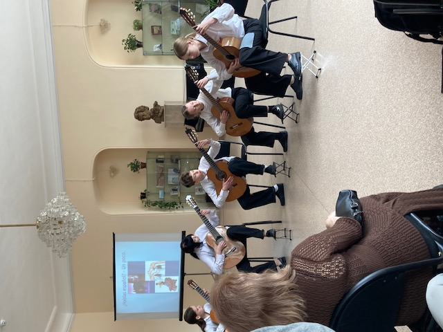 «Фиеста» в библиотеке в честь дня Сервантеса   