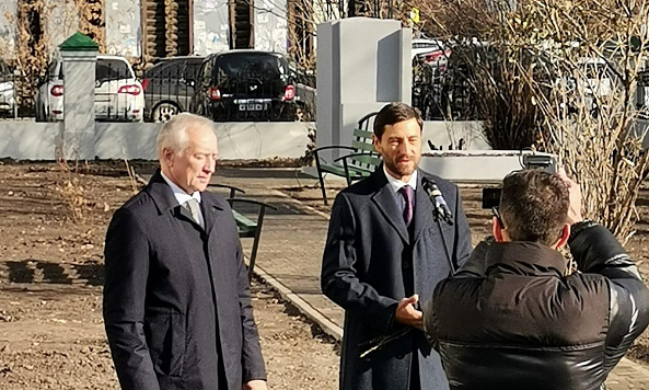 Открытие отреставрированного памятника П. И. Макушину