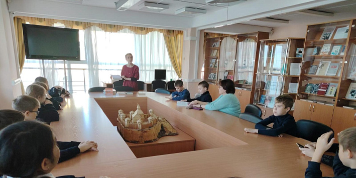 Двери Пушкинки для учащихся лицея № 7 открыты