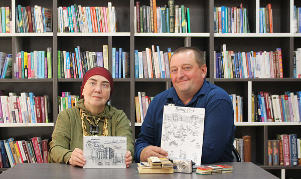 В гостях у Пушкинки: экскурсовод Ольга Мужипова и любитель томской истории Евгений Шевцов